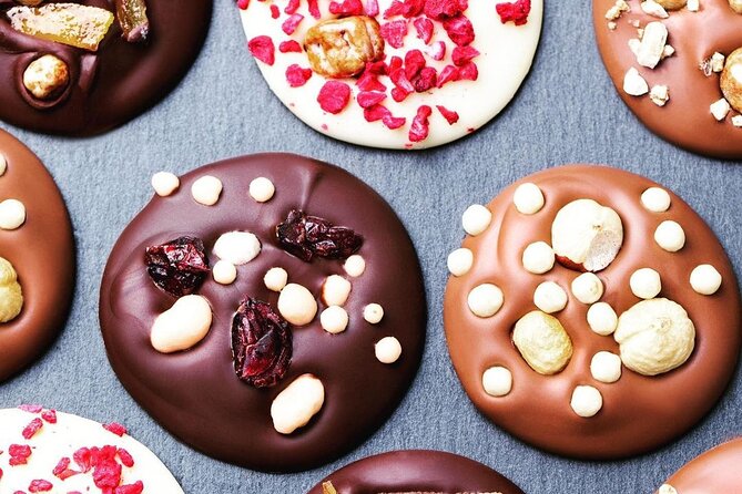1.5h Belgian Chocolate Workshop in Brussels (bean to bar) - Patricia, Elisabetta, and the value of a good instructor
