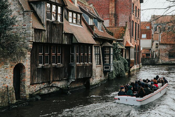 2-Hour Historical Walking Tour in Bruges with Praline Included - Boniface Bridge and Bruges’ best photo angles