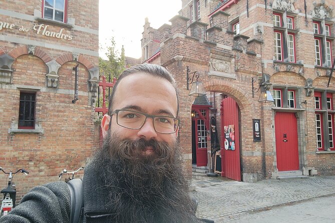 2-Hour Private Walking Tour of Bruges - The romantic bridge and the materials of Bruges