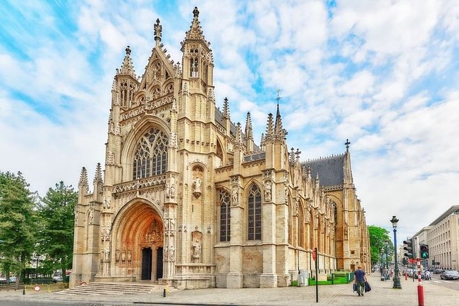 3-Hours Private Sightseeing Trip in Brussels - The Royal Palace is a photo stop, not a palace tour