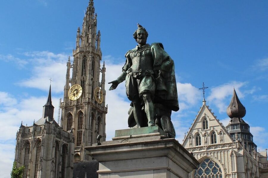 Antwerp Beer Tour - The Steen and Antwerp’s Madonna statues
