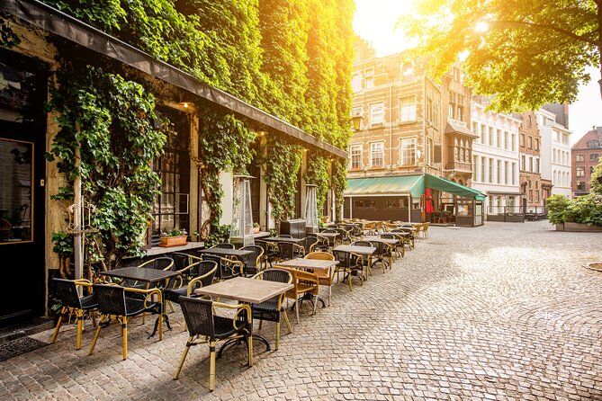 Antwerp: City Walk with Audio Guide in 7 Languages on your Phone - A low-cost way to get oriented in Antwerp
