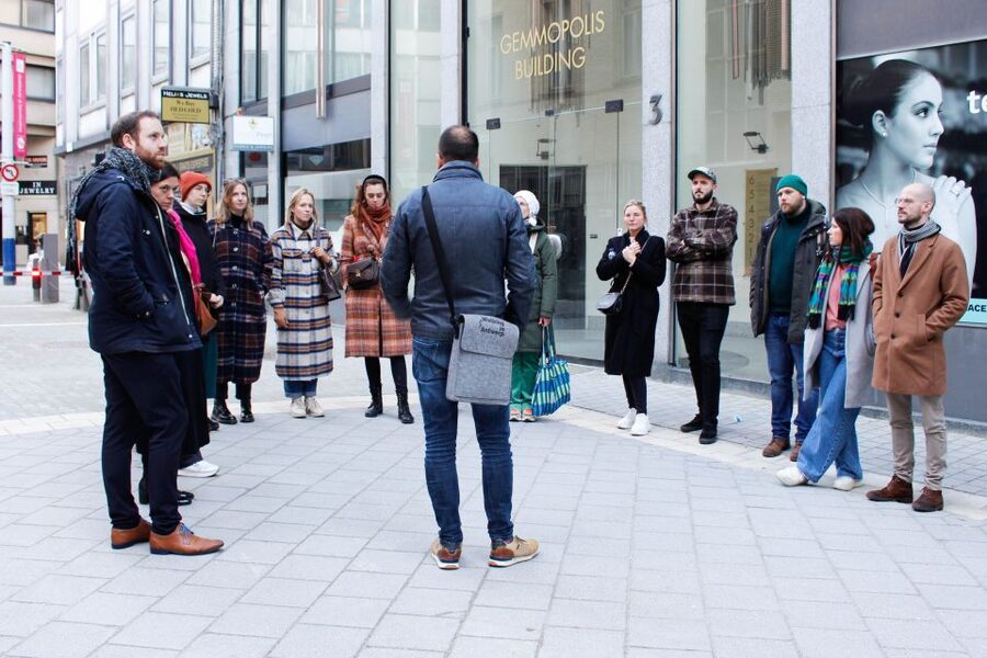 Antwerp: Jewish Neighbourhood Guided Walking Tour - Jewish customs explained through daily life
