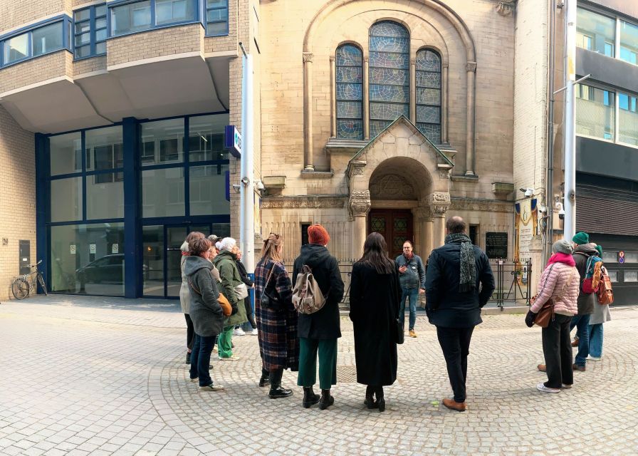 Antwerp: Jewish Neighbourhood Guided Walking Tour - Bakeries, shops and synagogues along the route