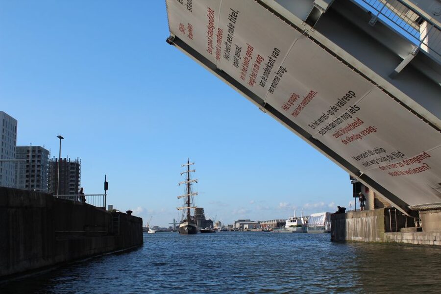 Antwerp: Private Old Harbour Boat Tour Incl. Drinks & Snacks - The Notarisboat Rien Elisabeth makes the difference