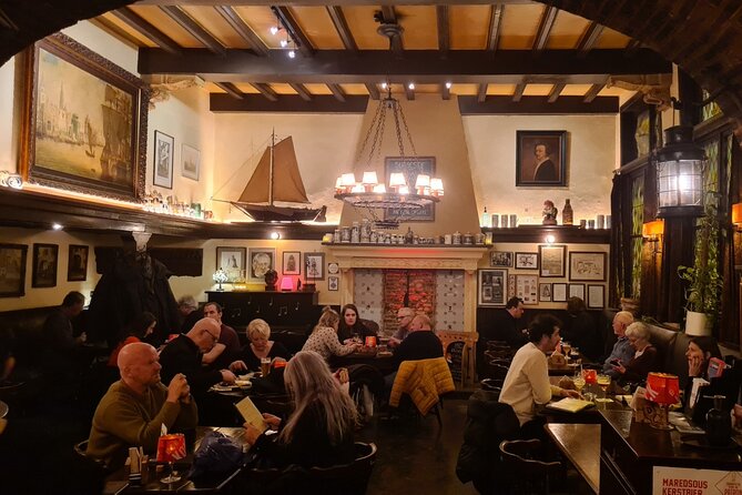Antwerp Pub Crawl - Stop Six: The Highlander Gets the Longest Visit