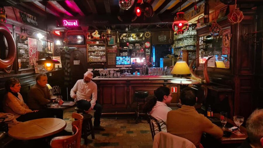 Antwerp: Pub Crawl in the Historical City - Booking, cancellation, and language choices