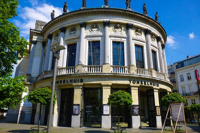 Antwerp Scavenger Hunt and Highlights Self Guided Audio Tour - Who gets the best value