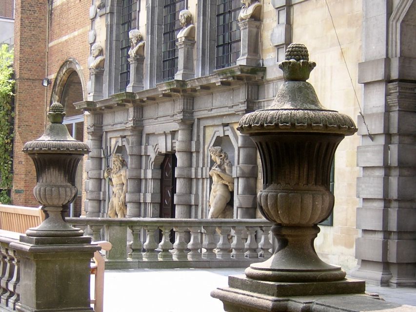 Antwerp: Walking Tour from Steen to Central Station - Rubens’s former home and studio