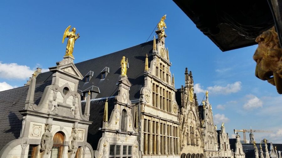 Antwerp: Walking Tour from Steen to Central Station - Why the private format matters