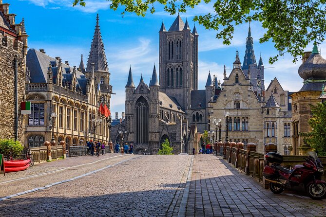 AudioGuide Ghent - Starting at Korenmarkt, Ghent’s natural crossroads