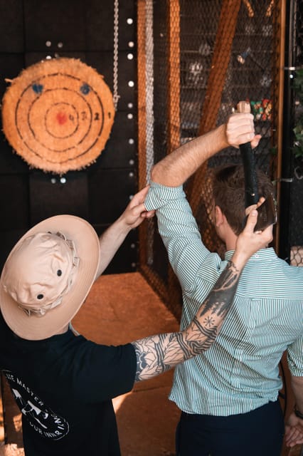 AXE THROWING EXPERIENCE IN ANTWERP - Learning the basics before your first throw