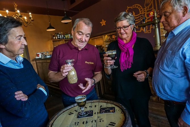 BeerWalk Bruges (English guide) - A traditional pause at Cafe De Kuppe