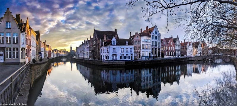 Bruges: 1.5-Hour Dark Side of Bruges Private Tour - Why the dark side of Bruges makes sense