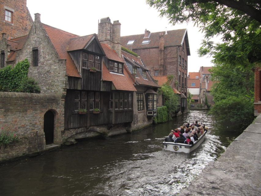 Bruges: 2.5-Hr Walking Tour from train station to Markt - St. John’s Hospital and Memling’s art