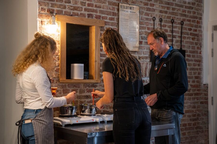 Bruges: Belgian Waffle-Making Workshop with Beer Tasting - Should you book it?