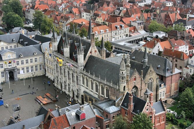 Bruges by a Local: Exciting Stories, Mysteries, People and Choco - Key points at a glance