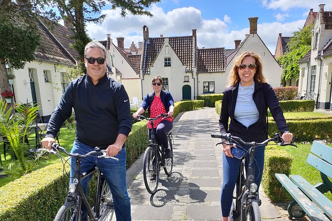 Bruges by bike with friends and family! - Why a bicycle makes sense in Bruges