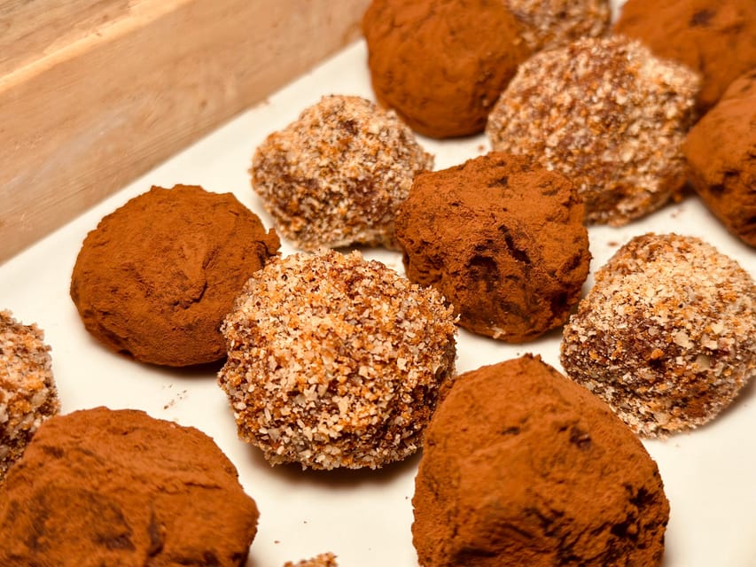 Bruges: Chocolate Truffle Making Class - Choosing dark chocolate, speculoos, or sweeter flavors