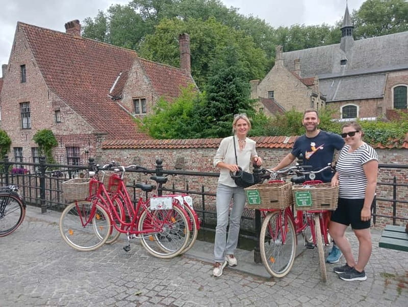 Bruges: Guided Retro Bike Tour of Highlights and Hidden Gems - The Beguinage and the Lake of Love