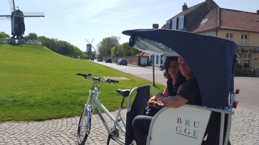 Bruges: Guided Rickshaw Tour - Starting in Market Square, the easiest place to find your bearings