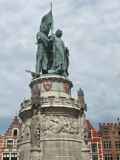 Bruges Guided Walking Tour: Stories, Mysteries and People - Key points at a glance