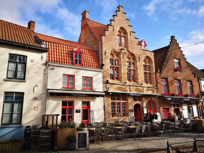 Bruges: Guided Walking Tour - Lake of Love and the Beguinage