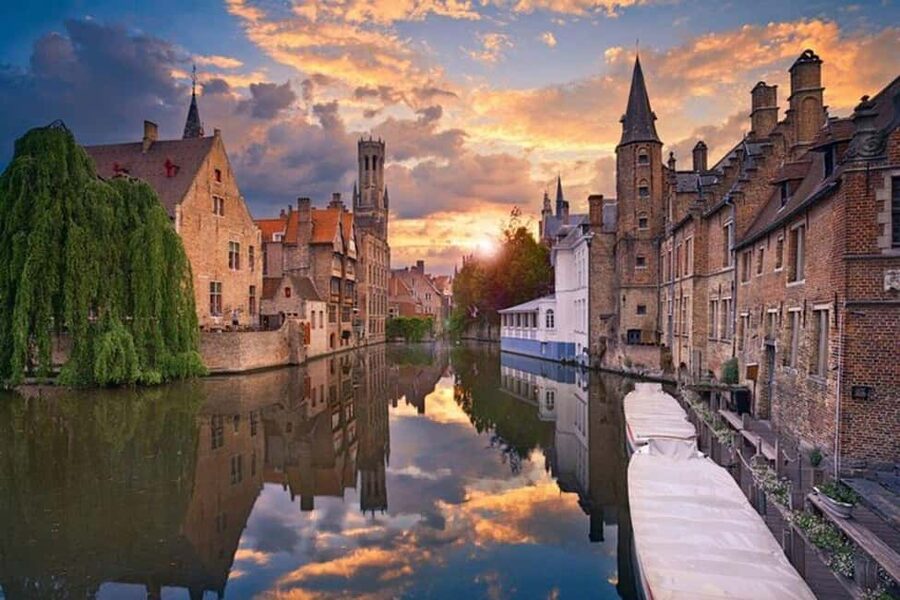 Bruges : Highlights & Hidden gems Walking Tour - The Augustine Bridge and Bruges’ old waterways