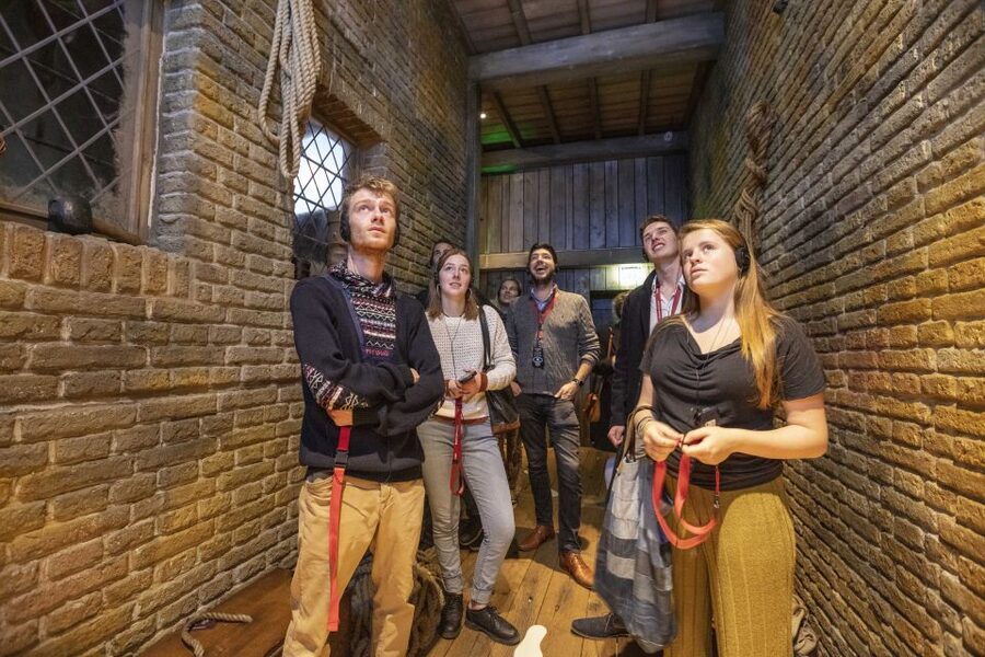 Bruges: Historium Bruges Medieval Experience Ticket - Following Jacob and Anna through the Story