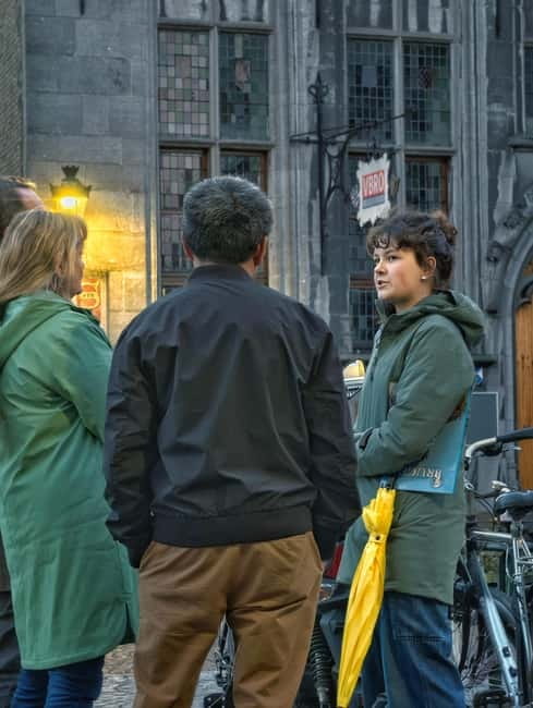 Bruges: Nightly Tales and Untold History Walking Tour - What the storytelling style adds