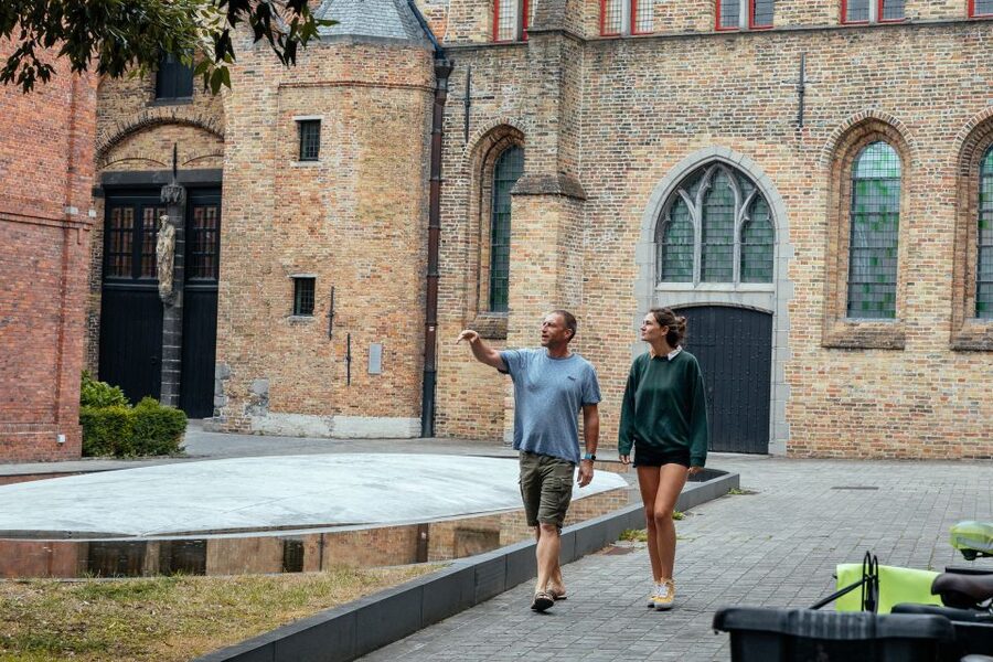 Bruges: Private Tour with Locals – Highlights & Hidden Gems - Why three hours works well in Bruges