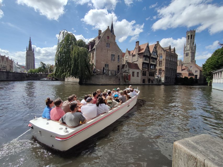 Bruges: Small Group Boat Cruise and Guided Walking Tour - Key points at a glance