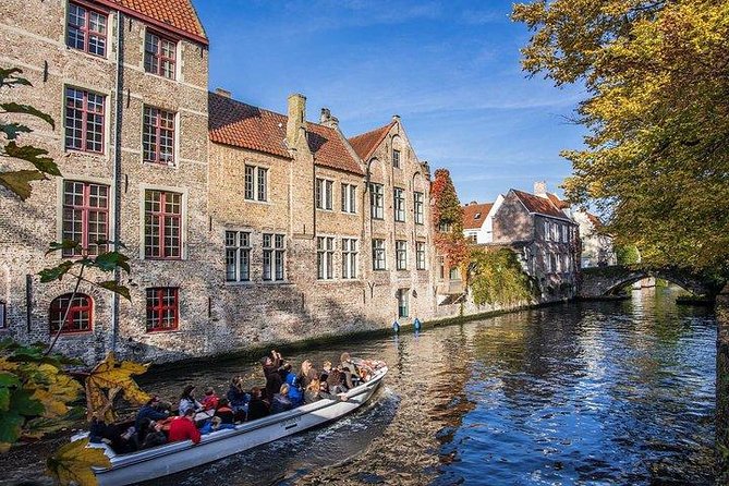 Bruges Uncovered: Historic Walking Tour & Canal Boat Experience - Key points at a glance