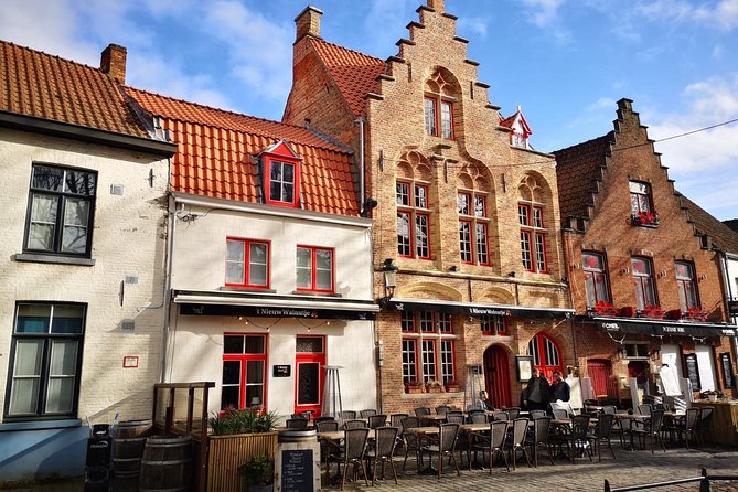 Bruges Walking Tour - What the guides add to the walk