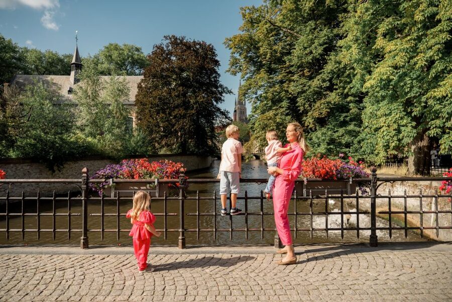 Bruges : Your private 30min. photoshoot in the medieval city - Key points at a glance