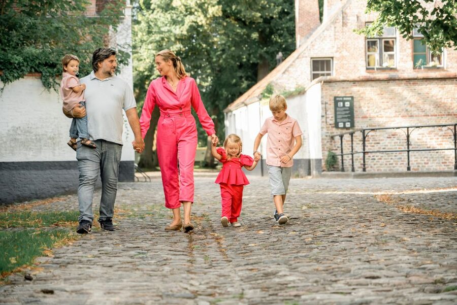 Bruges : Your private 30min. photoshoot in the medieval city - Why a Bruges photo session works so well