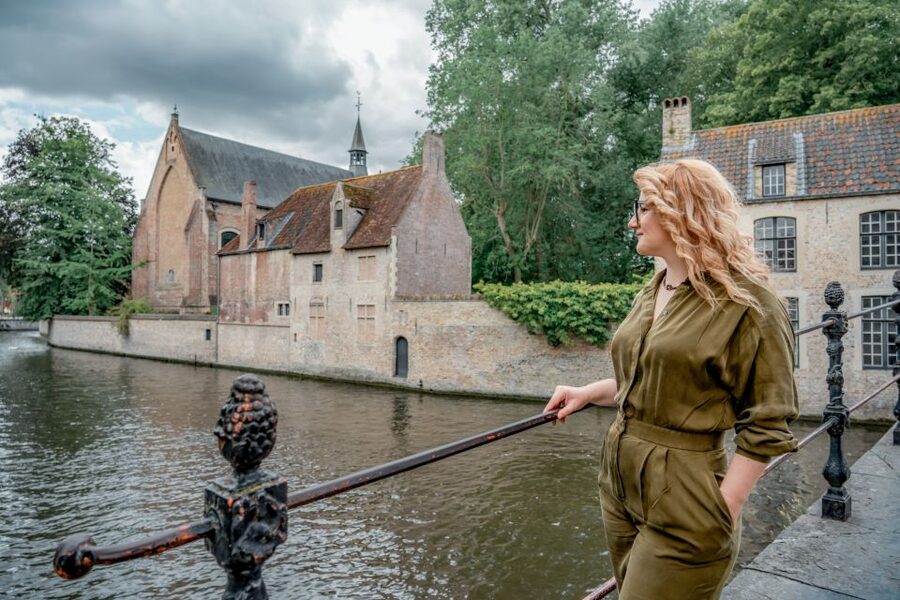 Bruges : Your private 30min. photoshoot in the medieval city - Thirty minutes through Bruges