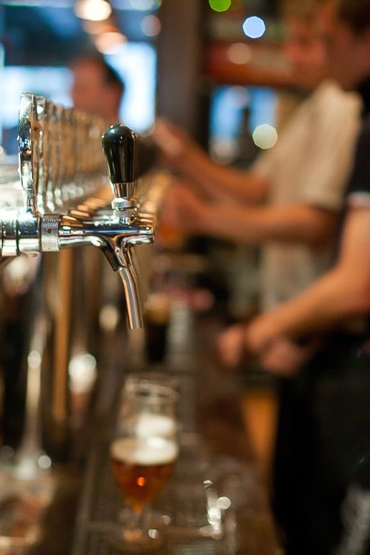 Brussels 2.5-Hour Belgian Beer Tasting Experience - Meeting Tom, Fraser, Adelin, or another guide