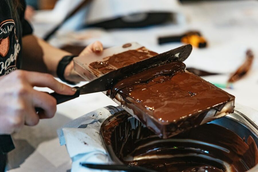 Brussels: 2.5-Hour Belgian Chocolate Making Workshop - Making pralines with your own fillings