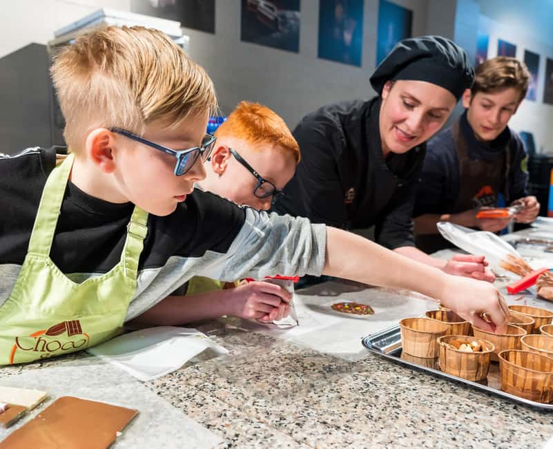 Brussels: 2.5-Hour Chocolate Museum Visit with Workshop - Taking Home What You Make