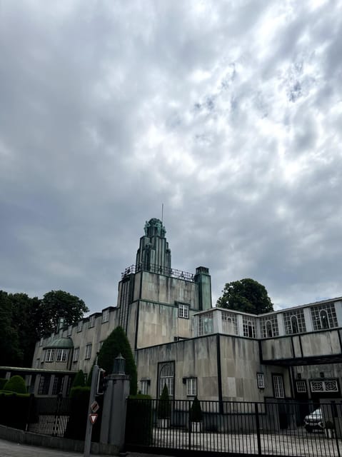 Brussels: 2-hours "Art Nouveau" Walking Tour - The route, walking question, and transport