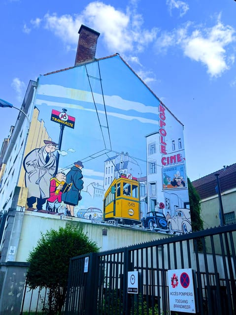 Brussels: 2 hours Private Walking Tour of the Comics Walls - The route’s final stretch to Rue des Six Jetons
