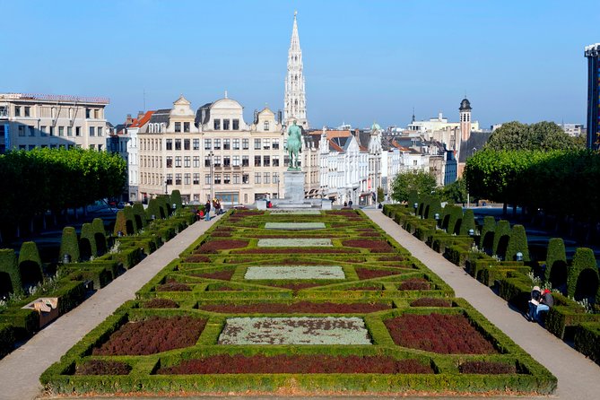 Brussels All In Tour : Belgian food, chocolate, beer, sightseeing - Grand Place and the guildhouses