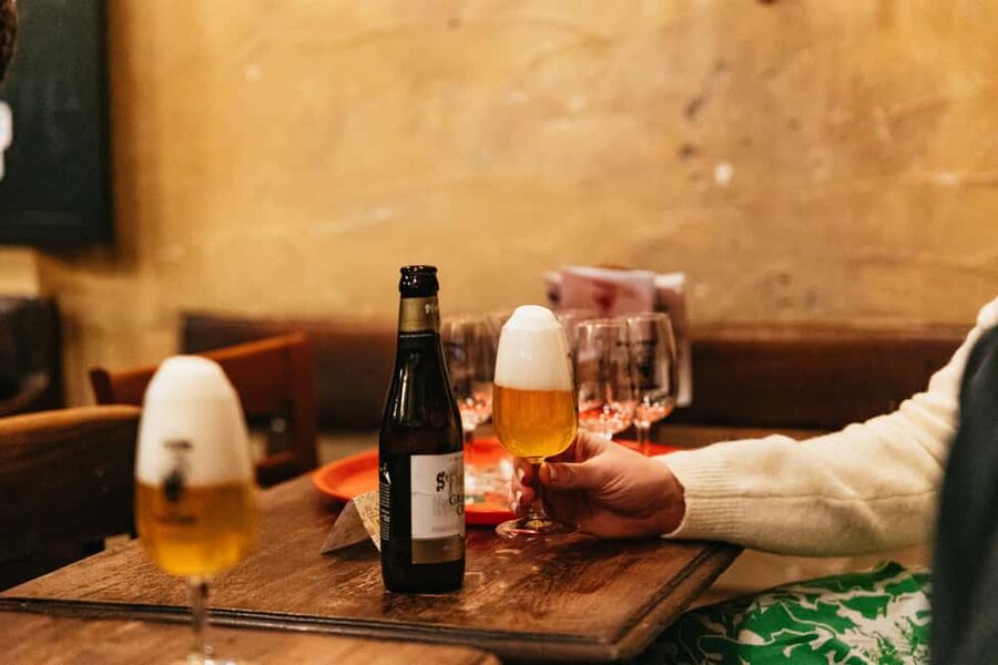 Brussels: Beer Tasting Tour with 7 Beers and Snacks - Seven beers, seven different ideas of Belgian flavor