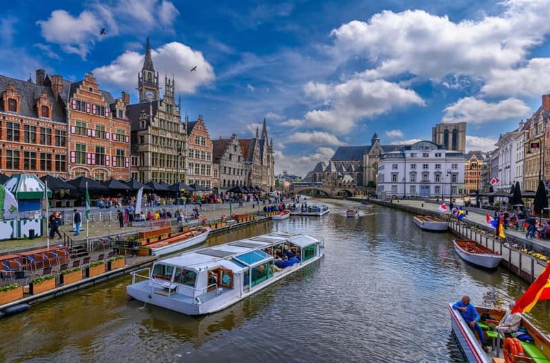Brussels: Bruges & Ghent Tour with Cruise & Chocolate Visit - Bruges in 45 minutes, then 105 minutes on your own