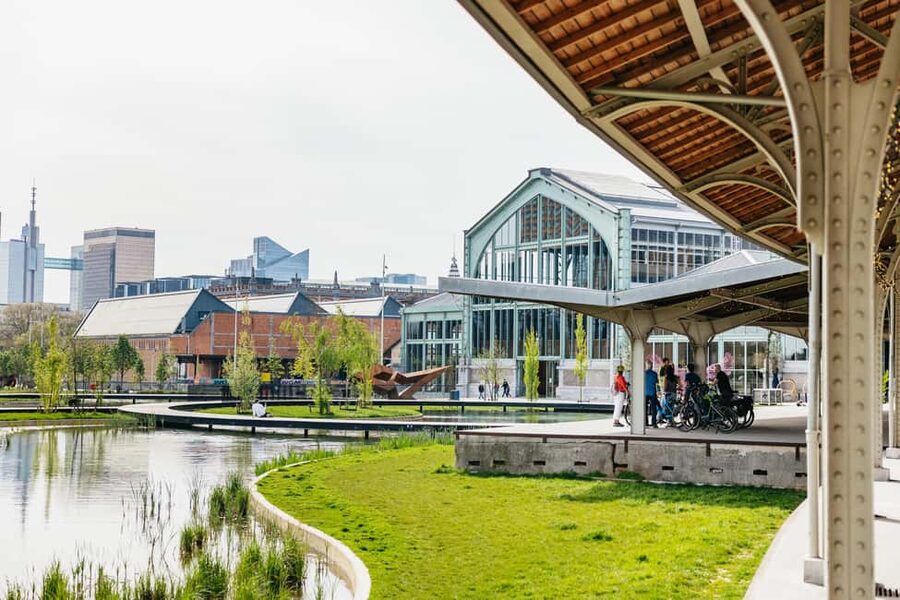 Brussels: City Highlights and Hidden Gems Bike Tour - Who should book this Brussels bike tour?