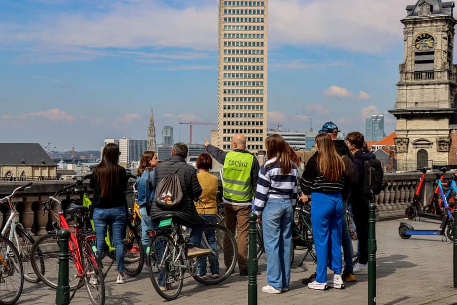 Brussels: City Highlights and Hidden Gems Bike Tour - Why a bicycle gives you a better first look at Brussels