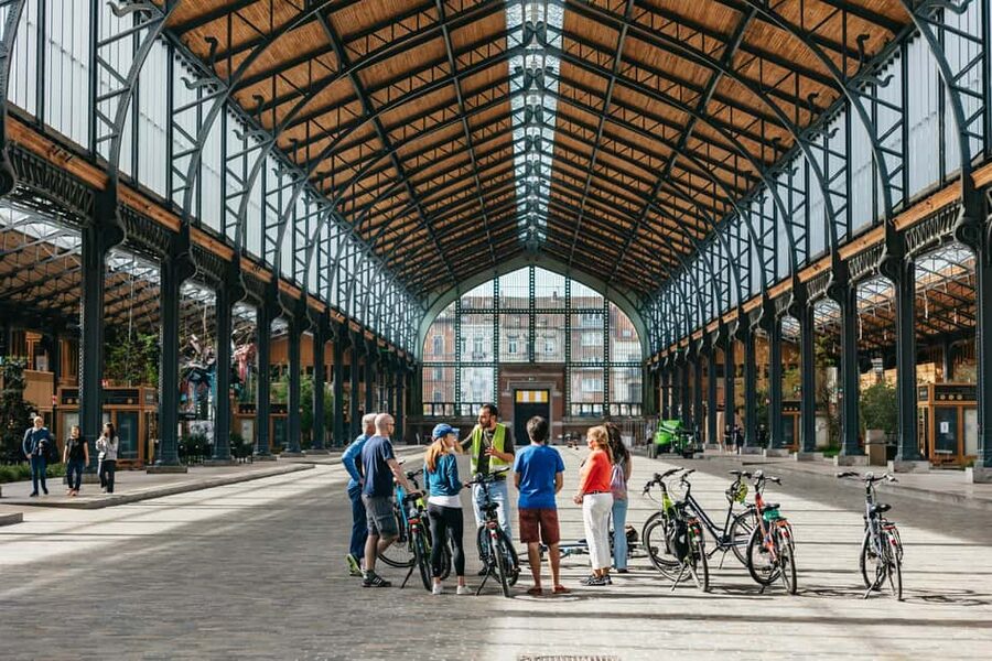 Brussels: City Highlights and Hidden Gems Bike Tour - A lesson in Brussels history and city change