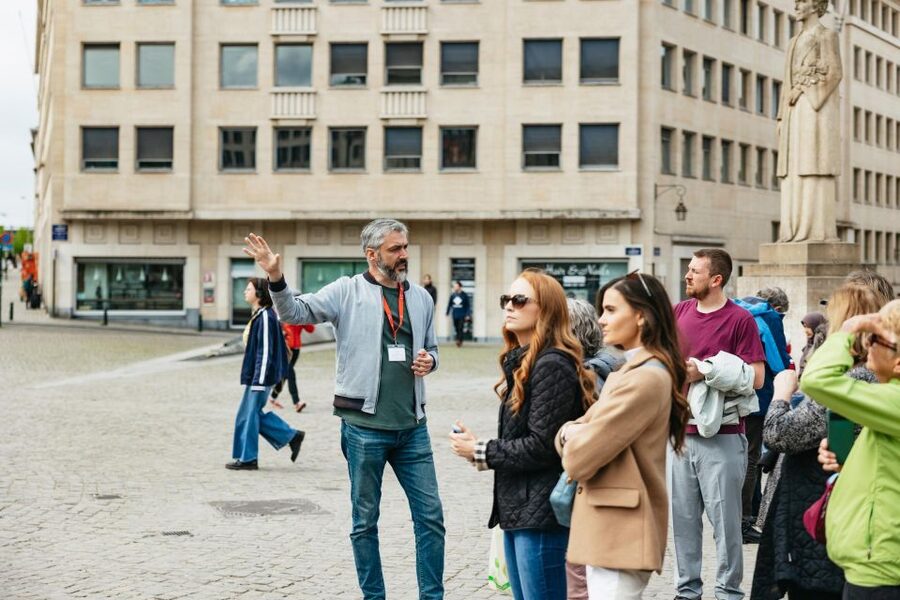 Brussels: City Highlights Walking and Tasting Tour - Who should book this Brussels tasting walk?