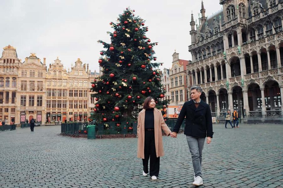 Brussels City Photoshoot With a Professional Photographer - Local tips add a small bonus beyond the photos